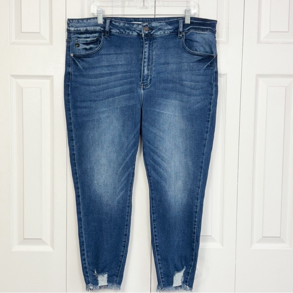 KanCan Medium Wash Blue Denim High-Rise Skinny Distressed Crop Jeans, Size 20